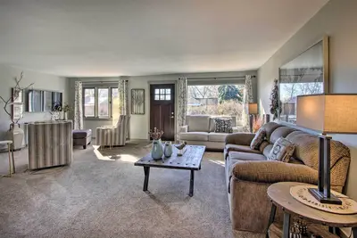Image de Cozy Choteau Home w/ Fire Pit, Grill, Yard!