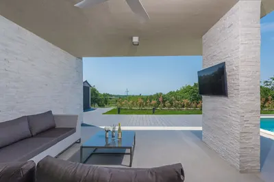 Image de Magnifique villa avec piscine et bien-ĂŞtre