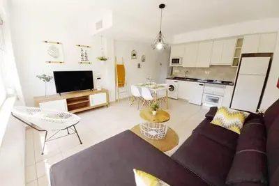 Image de Penyes Apartments/ Apt 1. Brand new 4 packs, free wifi, parking near beach