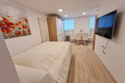 Image de Studio Gea2 Tour As / Cozy, bright studio, real double-bed, free WiFi
