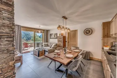 Image de Rez-de-chaussée, vue village, terrasse, télévision, casier à ski, 55m², Champagny-en-Vanoise