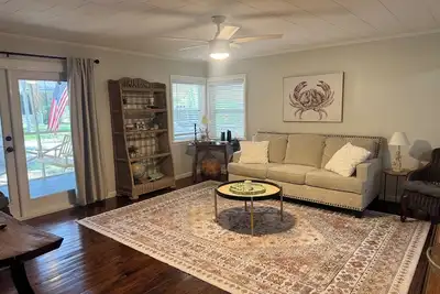 Image de Old Homosassa Living! ! ! Seconds to all the action!