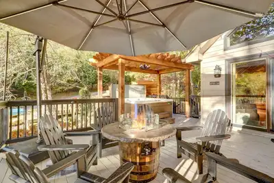Image de Lake Blue Ridge cabin on lake, creek/hot tub, Creekside Storie. Hot Tub, Cohutta Forest, Hiking, Bik