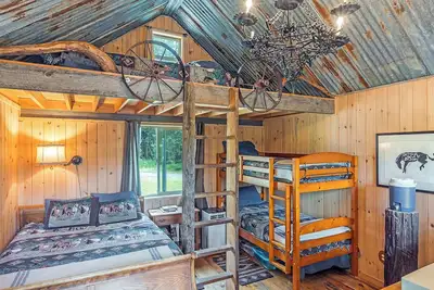 Image de Camping cabin on lakefront ranch in Sandpoint