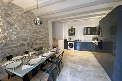 Image de Newly renovated character property in stunning location