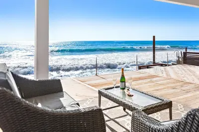 Image de 🏝️Casa Del Mar🏝️ on Beach Road.
