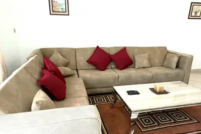 Image de 3 Br Apartment