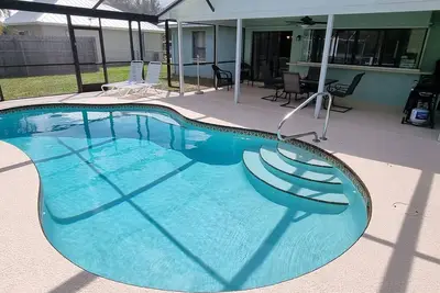 Image de Cozy 3br/2ba Oasis w/ Heated Pool & Great Location