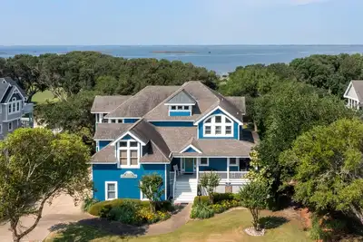 Heaven On Seven: Private Pool, Spa, Putting Green