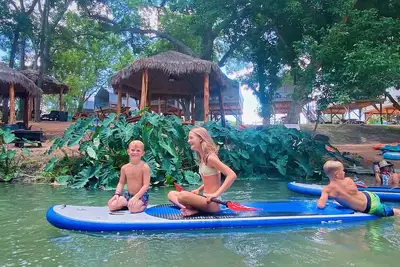 Image de Waterfront Cabin with Kayaking, Paddle boarding, Pool, Hot Tub & more! - Rc2