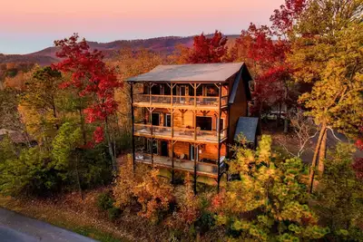 Image de Luxury Mountain Cabin⛰️ w/Stunning Sunsets🌅 & New Fire Pit🔥World Class Arcades