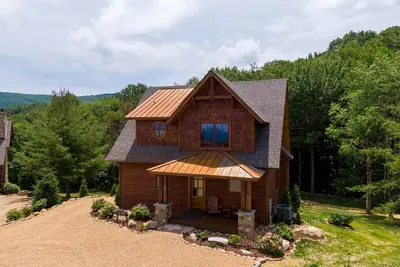 Image de Fawn Ridge at Eagles Nest - New home with hot tub!