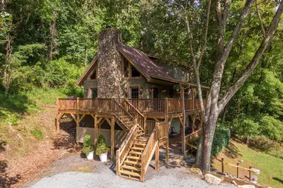 Image de Moose Preserve: Cabin near Valle Crucis with hot tub, pool table, & firepit!