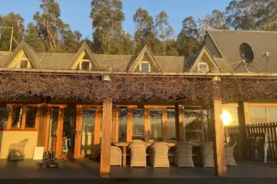 Image de Yarra Valley Holiday House - Stay amongst the vineyards - Sleeps 12 Guests