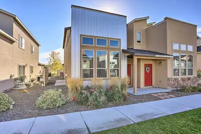 Image de Sleek & Modern Townhome ~ 11 Mi to Dtwn Boise