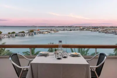Image de Beach escape in the center of Port d'Alcudia with spectacular views