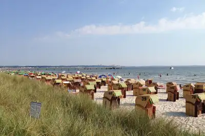 Image de -Hanseat- Am Hang 3-5 direct beach location- 100% lake view; pure vacation -