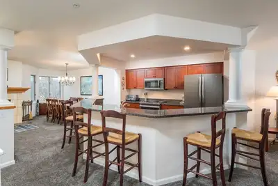 Image de Locke Mountain J-3 | 5 Bed, 3. 5 Bath