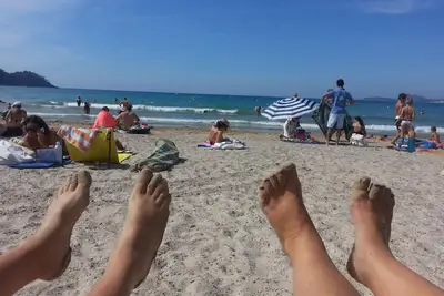 Image de T2 récent, climatisé, Ideal à 50 m de la plage avec sa place de parking privé!