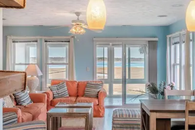 Image de Home by the Sea