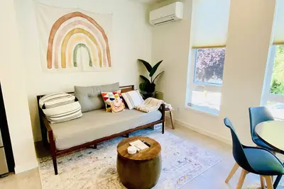 Image de Brand New Entire Townhouse, Next to Green Lake
