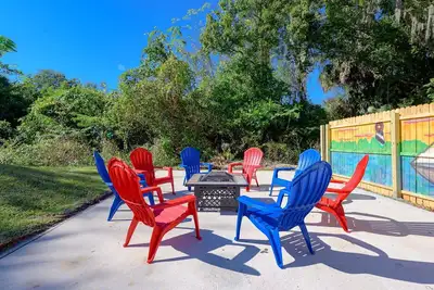 Image de Close to Historic Downtown - 3bd/2bth w Firepit & Grill