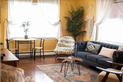Image de The Campus Cottage-Charming Bohemian located 1/2 block from Asu! Str#2983