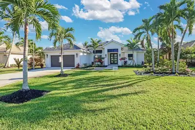 Image de Luxury in Vanderbilt Lakes!