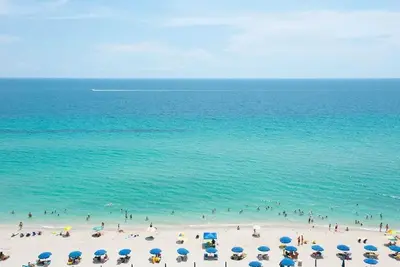 Image de Sunny Island Studio at the Resort front of the Beach