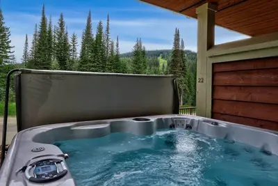 Image de The Best ski-in / ski-out location with private hot tub! ! <br>