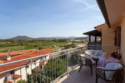 Image de Appartement de vacances \"Prenda Home Holiday\" avec balcon, Wi-Fi et vue sur la mer.
