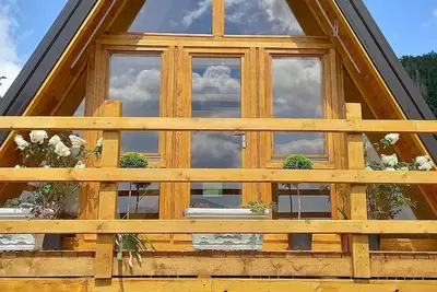 Image de Tranquil retreat for yoga lovers