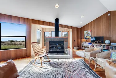 Image de Beautiful, Ocean View Home with Courtyard, Gas Fireplace & Shared Pools/Saunas