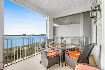 Image de North Beach townhome with bay views, pool, boardwalk & kayak launch