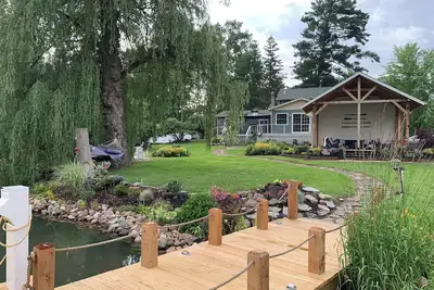 Image de Direct Waterfront private house, New 40ft dock w\/power, sleeps 8 in Wine Country