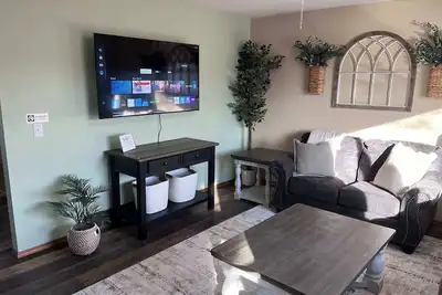 Image de Cheerful 4-Bedroom with Garage