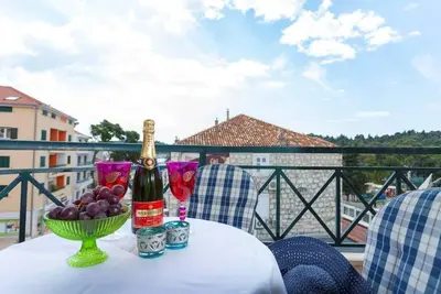 Image de Appartement de vacances Makarska pour 1 - 6 personnes avec 2 chambres à coucher - Maison mitoyenne