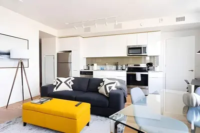 Image de Sophari 1br Experience in Bellevue: Modern | Gym