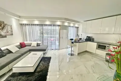 Image de Appartement 3 Pièces - Carrée d'Or de Cannes - Résidence Raphael Croisette