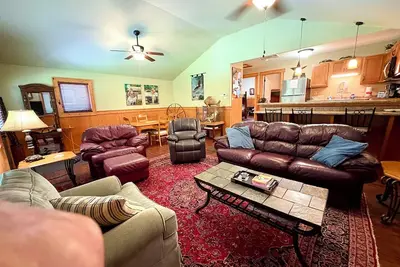 Image de Mid Lake Hideaway, Fishing Family Outdoor Fun