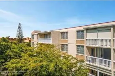 Image de Beautiful 2/2 Condominium