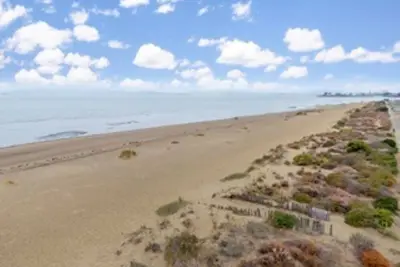 Image de Beach House Living