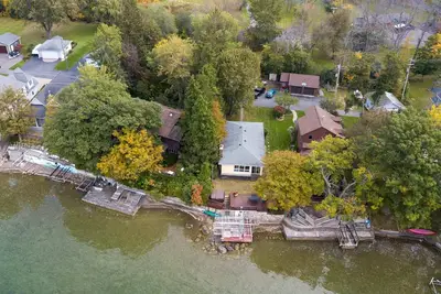 Image de Sunset Sanctuary: \"Picture Perfect Sunsets on Canandaigua Lake! \"