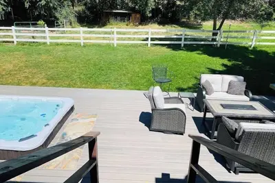 Image de Canyon Creek Retreat - Pets, Game-Room, Hot Tub, Room-to-Roam