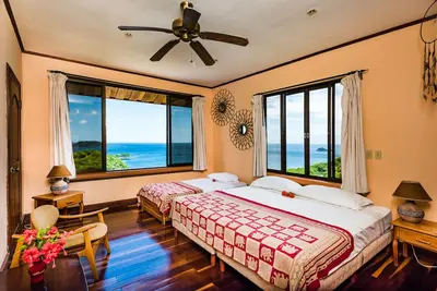 Image de Fulltime staff, Oceanview, cook included, concierge.
