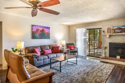 Image de Tennis & Pickle ball courts, Golf, Hiking