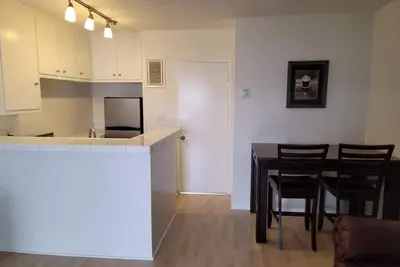 Image de Peaceful Apartment in Beverly Hills
