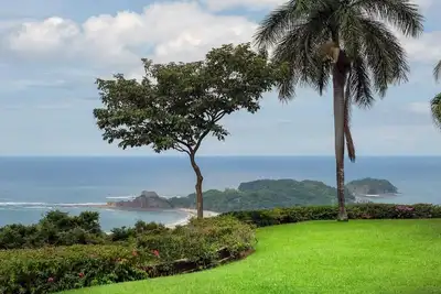 Image de Las Ventanas del Mar, Luxury Townhome with breathtaking ocean views!