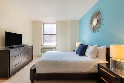 Image de One Bedroom in Waterfront Building with Nyc Views