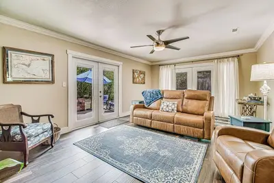 Image de Escape to Five Flags Retreat, Family & Pet Friendly